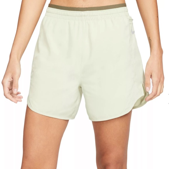 Nike Women's Tempo Lux 5" Shorts - Picture 6 of 6